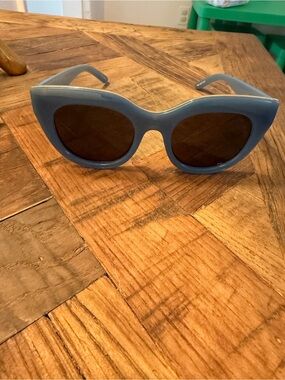 I-Sea Lana polarized Sunglasses with Dark Lenses